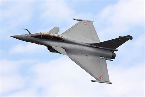 Francúzske stíhacie lietadlo Rafale vo vzduchu