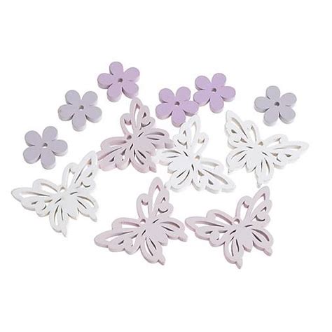 Drevené výrezy vločiek rôznych veľkostí