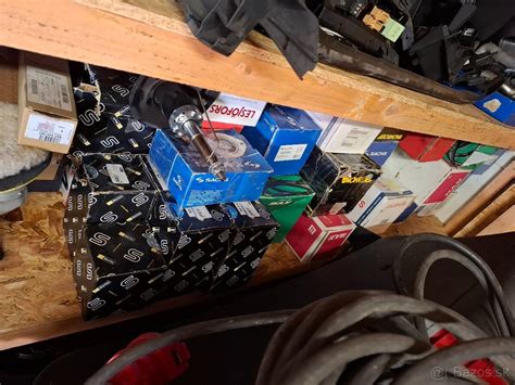 Rôzne druhy štrúdlí na tácke