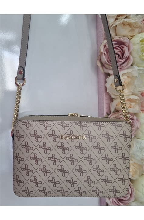 Rôzne štýly crossbody tašiek