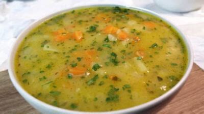 Misa s rôznofarebnou zeleninovou polievkou