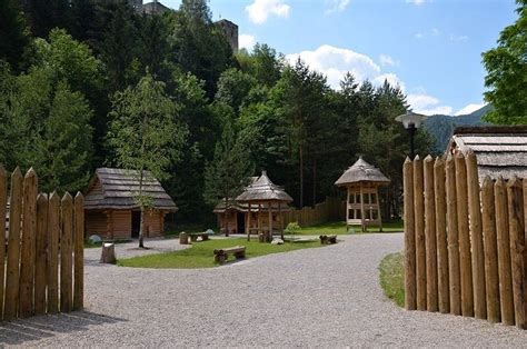 Stredoveká dedina Yvoire