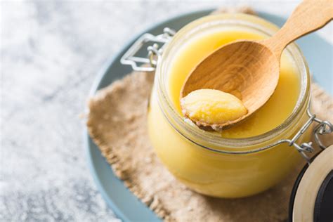 Tabuľka porovnania zloženia masla a ghee