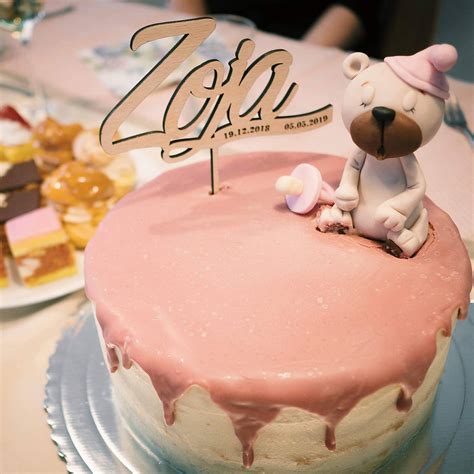 dekorácie na tortu na krst s medvedíkom