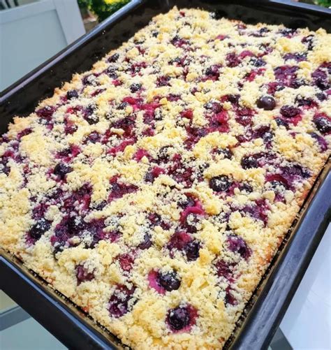 Ovocný sad s rôznymi druhmi ovocia