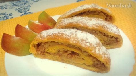 Fotografia hotového jablkovo-mrkvového šalátu