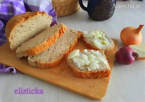 Chlieb s prasknutou kôrkou