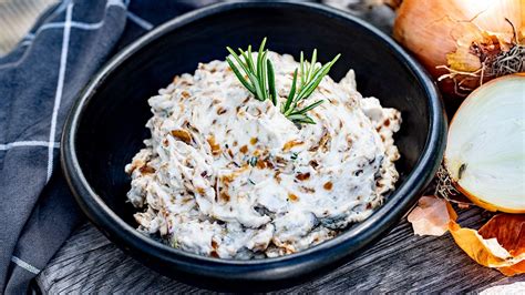 Cesnakový dip s bylinkami