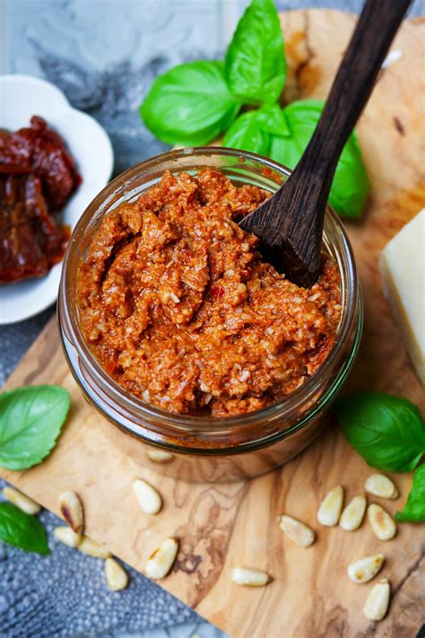 Pesto Rosso z paradajok