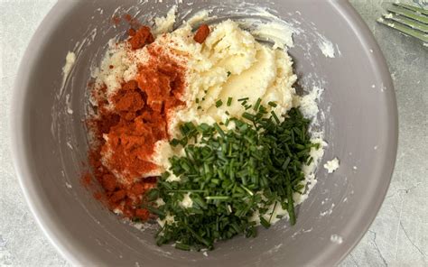 ingrediencie na bryndzovú nátierku