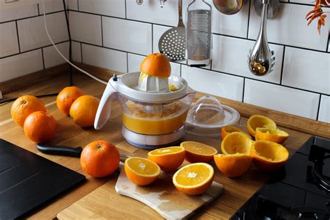 Šťava vytláčaná z pomarančov