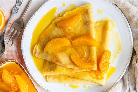 Hotové Crêpes Suzette na tanieri
