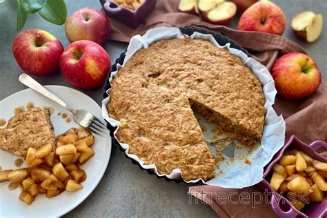 ingrediencie na zdravý jablkový koláč