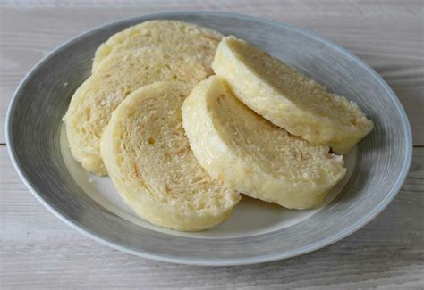 Porovnanie varenia knedlí vo vode a v pare