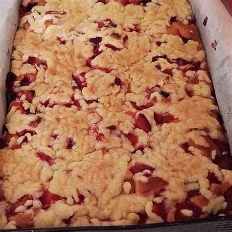 ingrediencie na koláč so sušenými slivkami