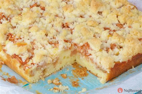 Hrnčekový jablkový koláč