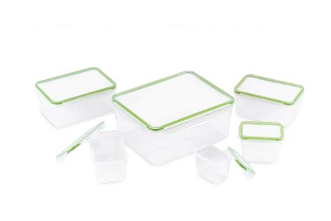 Ukážka rôznych nádob na skladovanie pečiva