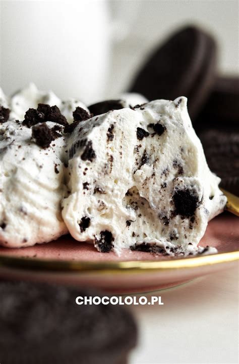 Oreo sušienky a ingrediencie na tortu