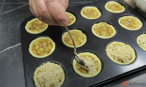 mäsové muffiny so syrovou plnkou