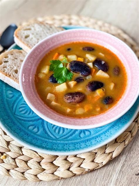 Zloženie polievky z ingrediencií