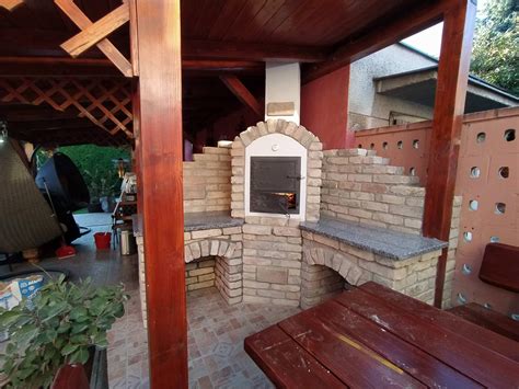 Záhradný krb s pec na pizzu