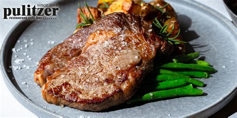 Ilustrácia hrnca s bublajúcou slepačou polievkou