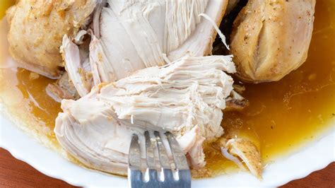 Ilustračná fotka pripravenej kačice pred pečením