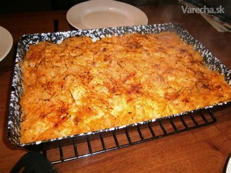 Servírovaná koložvárska kapusta s varenými zemiakmi