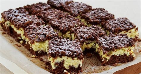 Strúhaný makový koláč s tvarohom a jablkami