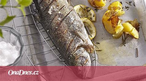 Grilovaný pstruh s bylinkami a citrónom