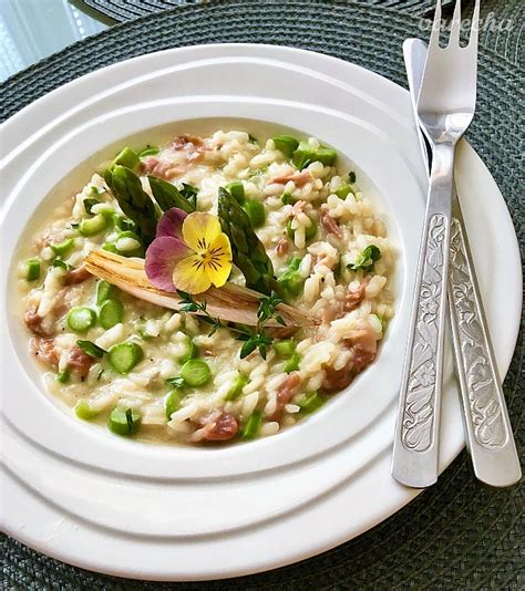 Krémové risotto so zelenou špargľou