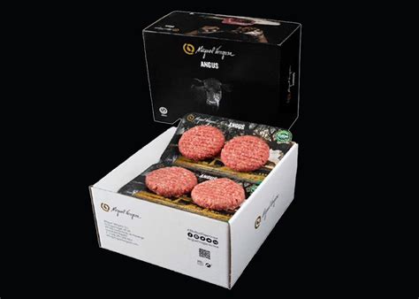 Prerastene hovadzie mäso na burger