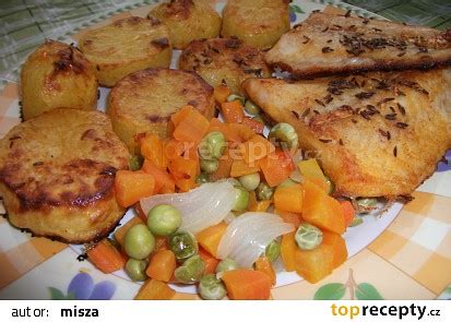 Ilustračná fotografia plechu s pečenými koláčmi