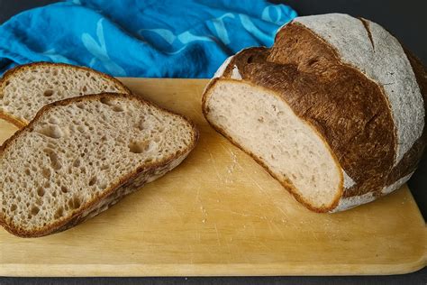 Chlieb v chladničke počas kysnutia