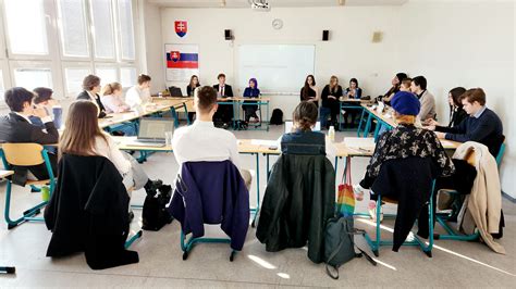 bilingválne gymnázium