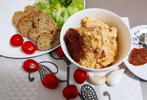 Tofu nátierka so sušenými rajčinami