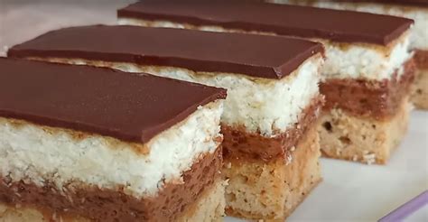 Ilustračná fotka dvojfarebného pudingového koláča