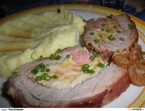 Upečená husacia roláda v pekáči