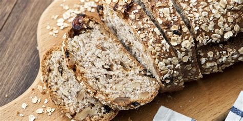 Domáci celozrnný ražno-špaldový chlieb