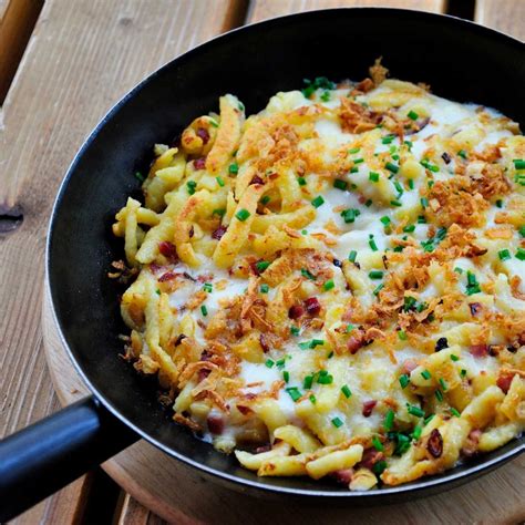 Špecle so syrom a opečenou cibuľkou