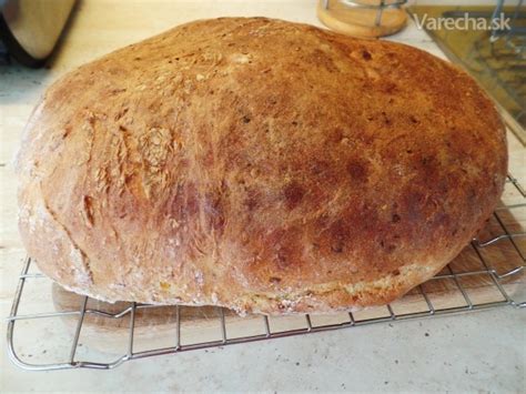 Hotový bezlepkový zemiakový chlieb