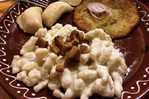 Tradičná slovenská kuchyňa so zemiakmi