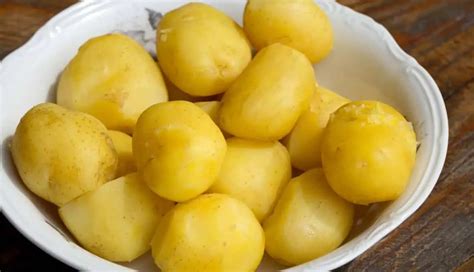 Uvarené zemiaky ako základ rôznych jedál