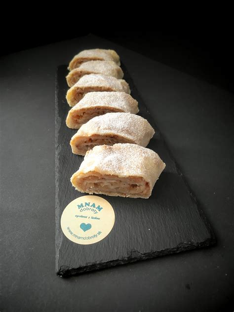 Ilustrácia štrúdle s rôznymi náplňami