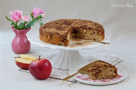 Jablkový koláč s mandľami a škoricou