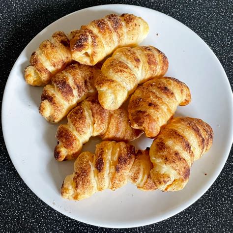 Jablká v lístkovom ceste obalené škoricovým cukrom