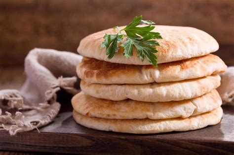 Vizualizácia procesu pečenia pita chleba v rúre