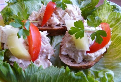 Ilustračná fotografia nátierky z údenej makrely na pečive