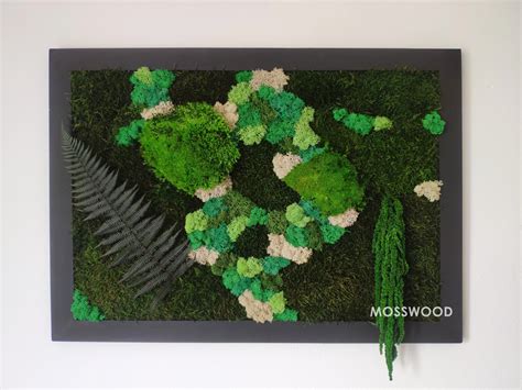 Misky s rôznymi druhmi majonézových šalátov