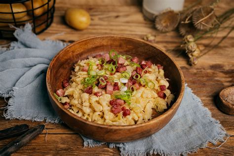 Hotové halušky s kapustou a slaninou